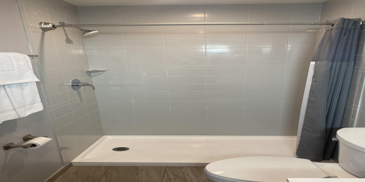 Queen Size Bedroom - Private Bath